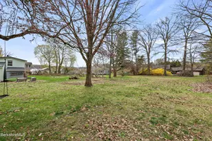 11 Bena St, Lanesborough, MA 01237 - Photo 27