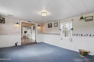 156 Chapel St, Pittsfield, MA 01201 - Photo 17