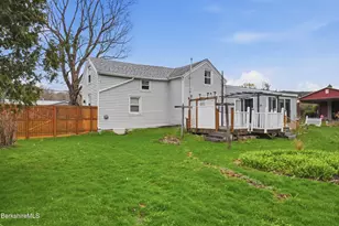 156 Chapel St, Pittsfield, MA 01201 - Photo 49