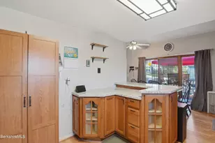22 Broadway St, Pittsfield, MA 01201 - Photo 49