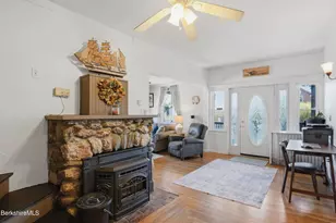 22 Broadway St, Pittsfield, MA 01201 - Photo 33