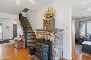 22 Broadway St, Pittsfield, MA 01201 - Photo 41