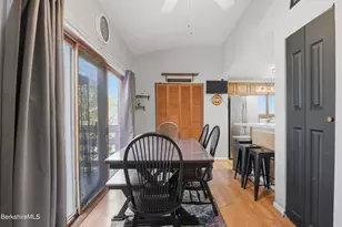 22 Broadway St, Pittsfield, MA 01201 - Photo 55