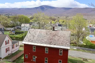 27 Richmond Ln, Adams, MA 01220 - Photo 9