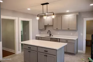 27 Richmond Ln, Adams, MA 01220 - Photo 17