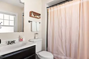 42 Lexington Pkwy, Pittsfield, MA 01201 - Photo 31