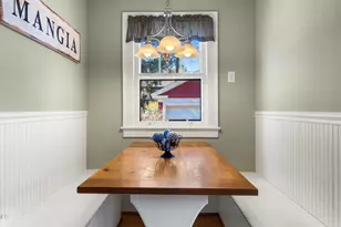 42 Lexington Pkwy, Pittsfield, MA 01201 - Photo 9