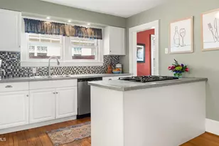 42 Lexington Pkwy, Pittsfield, MA 01201 - Photo 7