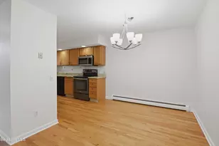 53 Walden Ln, Pittsfield, MA 01201 - Photo 9