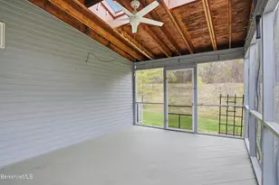 53 Walden Ln, Pittsfield, MA 01201 - Photo 33