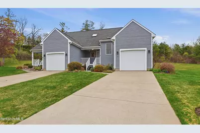 53 Walden Ln, Pittsfield, MA 01201 - Photo 1