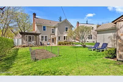 63 Concord Pkwy, Pittsfield, MA 01201 - Photo 3