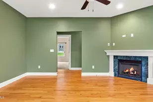 32 Aspen Way, Pittsfield, MA 01201 - Photo 13