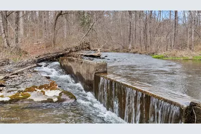 9 Interlaken Rd, Stockbridge, MA 01262 - Photo 31