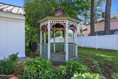 260 Stockbridge Rd, Great Barrington, MA 01230 - Photo 7