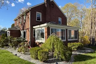 459 Pomeroy Ave, Pittsfield, MA 01201 - Photo 3