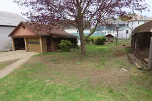 8 Cherry St, Adams, MA 01220 - Photo 3