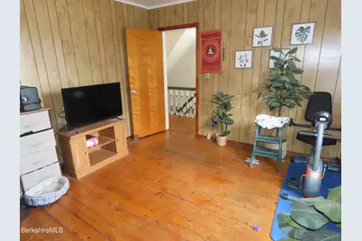 8 Cherry St, Adams, MA 01220 - Photo 17