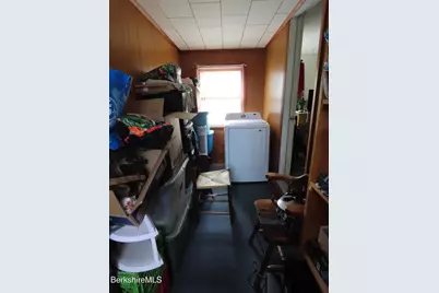 8 Cherry St, Adams, MA 01220 - Photo 35