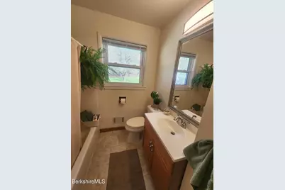 16 E New Lenox Rd, Lenox, MA 01240 - Photo 23