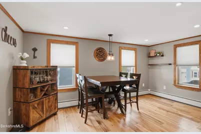 37 Alger St, Adams, MA 01220 - Photo 11