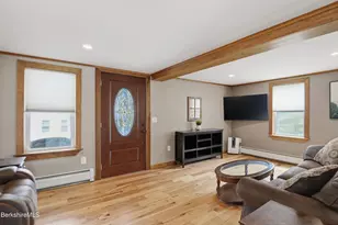 37 Alger St, Adams, MA 01220 - Photo 9