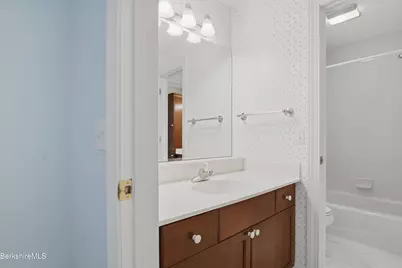 9 Eastbrook Ln, Pittsfield, MA 01201 - Photo 55