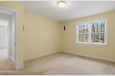 9 Eastbrook Ln, Pittsfield, MA 01201 - Photo 61