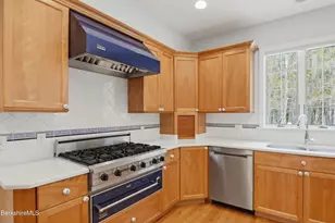 9 Eastbrook Ln, Pittsfield, MA 01201 - Photo 29