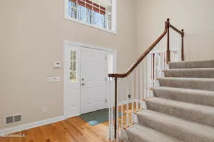 9 Eastbrook Ln, Pittsfield, MA 01201 - Photo 9