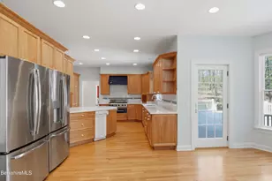 9 Eastbrook Ln, Pittsfield, MA 01201 - Photo 29