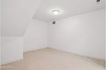 9 Eastbrook Ln, Pittsfield, MA 01201 - Photo 63