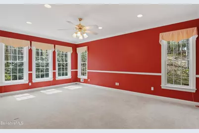 9 Eastbrook Ln, Pittsfield, MA 01201 - Photo 19