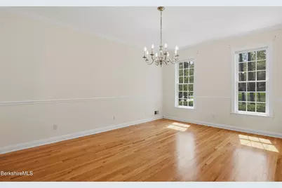9 Eastbrook Ln, Pittsfield, MA 01201 - Photo 23