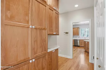 9 Eastbrook Ln, Pittsfield, MA 01201 - Photo 27