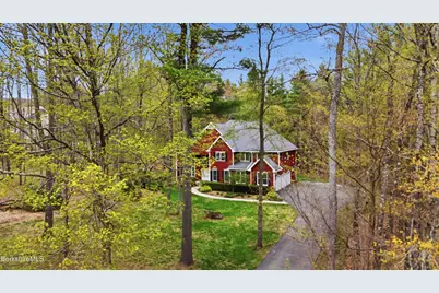 9 Eastbrook Ln, Pittsfield, MA 01201 - Photo 5