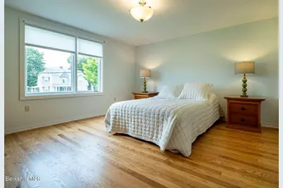 160 High St, Lee, MA 01238 - Photo 9