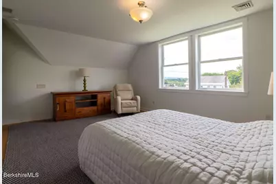 160 High St, Lee, MA 01238 - Photo 27