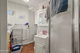 39-41 Bartlett Ave, Pittsfield, MA 01201 - Photo 11