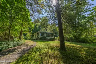 22 Mahkeenac Heights Rd, Stockbridge, MA 01262 - Photo 3