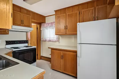 93 North St, North Adams, MA 01247 - Photo 25
