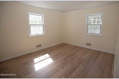98 N Rd, Monroe, MA 01350 - Photo 15