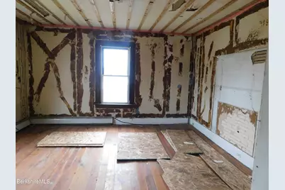 30 Lenox Ave, Pittsfield, MA 01201 - Photo 7
