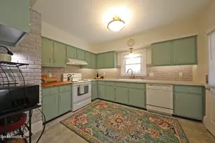 25 Taylor St, Pittsfield, MA 01201 - Photo 9