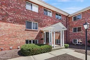 108 E Housatonic St, Pittsfield, MA 01201 - Photo 3
