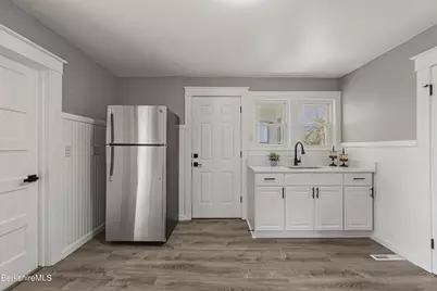 100 Essex St, Pittsfield, MA 01201 - Photo 15