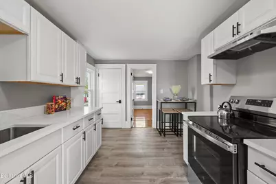 100 Essex St, Pittsfield, MA 01201 - Photo 35