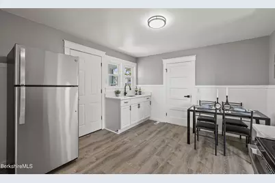 100 Essex St, Pittsfield, MA 01201 - Photo 15