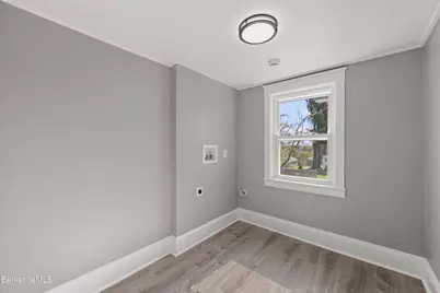 100 Essex St, Pittsfield, MA 01201 - Photo 19