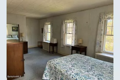 39 Castle St, Great Barrington, MA 01230 - Photo 15
